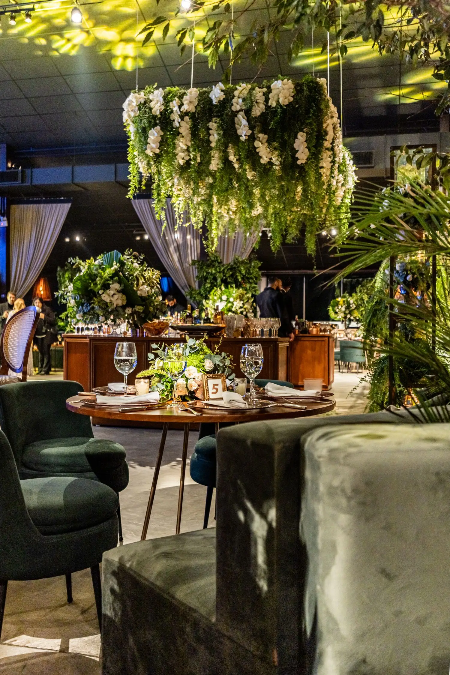 Luxurious table arrangement